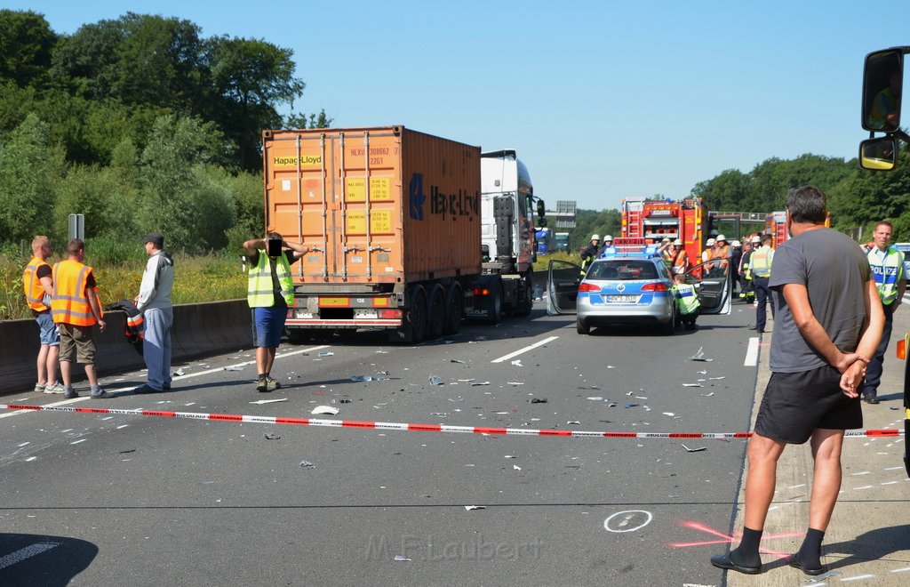 Schwerer VU A 4 Rich Aachen Hoehe Rastplatz Frechen P08.JPG - Miklos Laubert